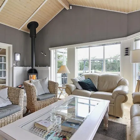Jens - 425m From The Sea By Interhome